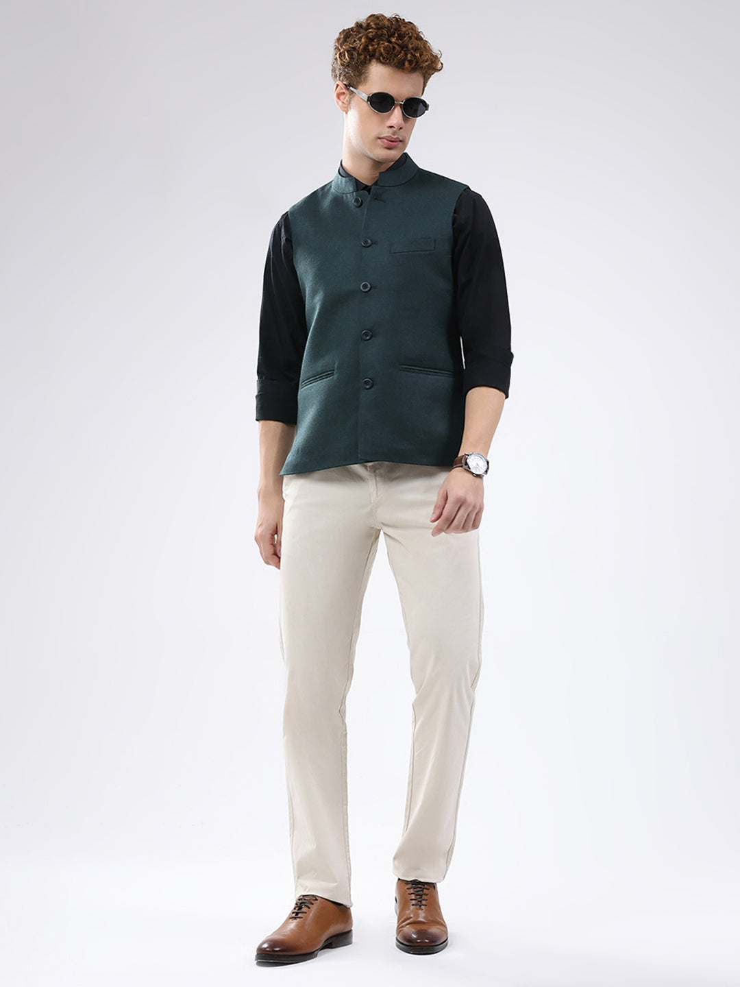 Men Green Solid Band Neck Sleeveless Jacket