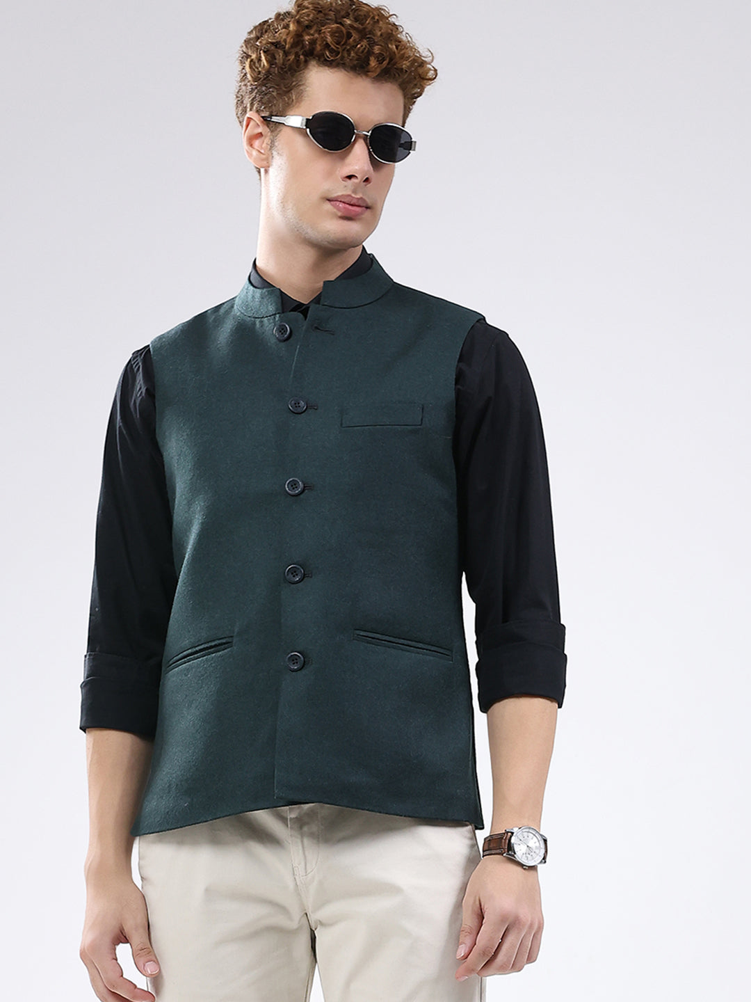 Men Green Solid Band Neck Sleeveless Jacket