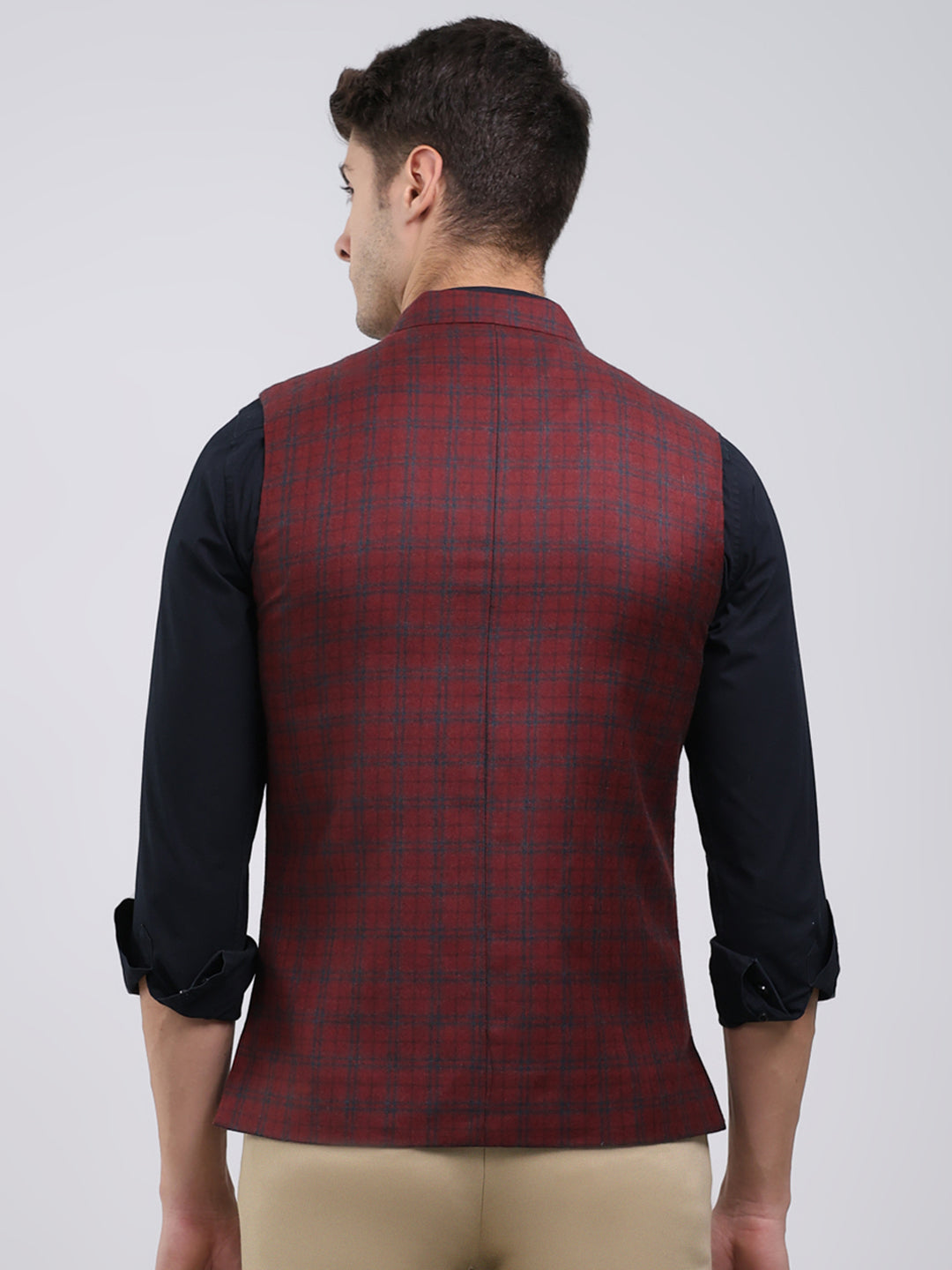 Men Maroon Solid Band Neck Sleeveless Jacket