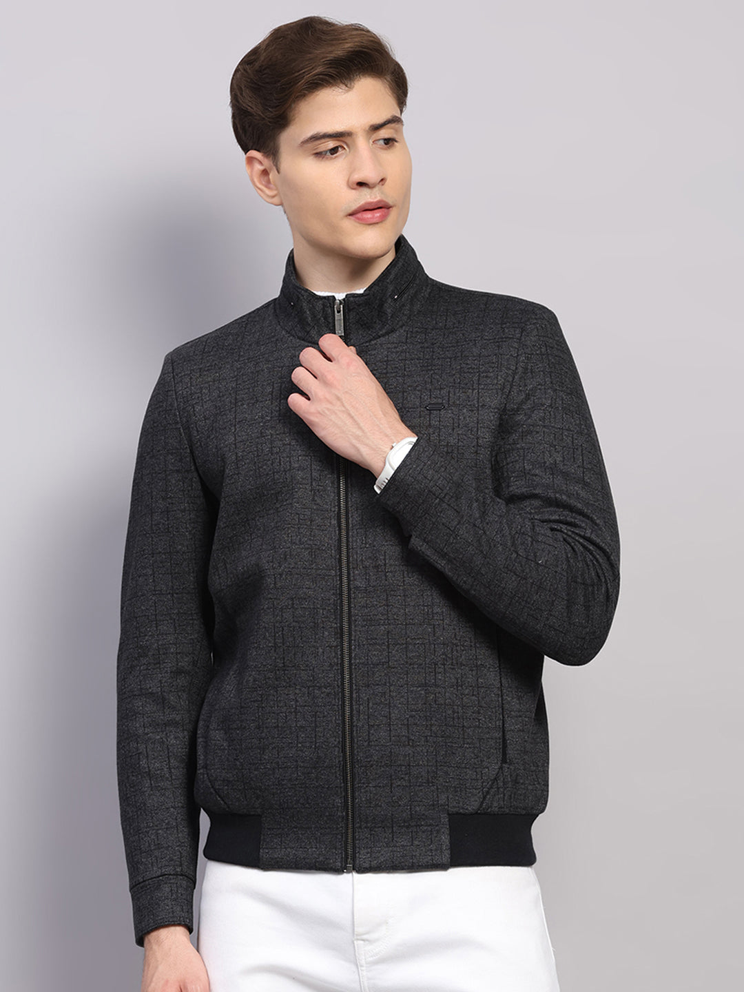 Men Black Solid Mock Neck Full Sleeve Jacket