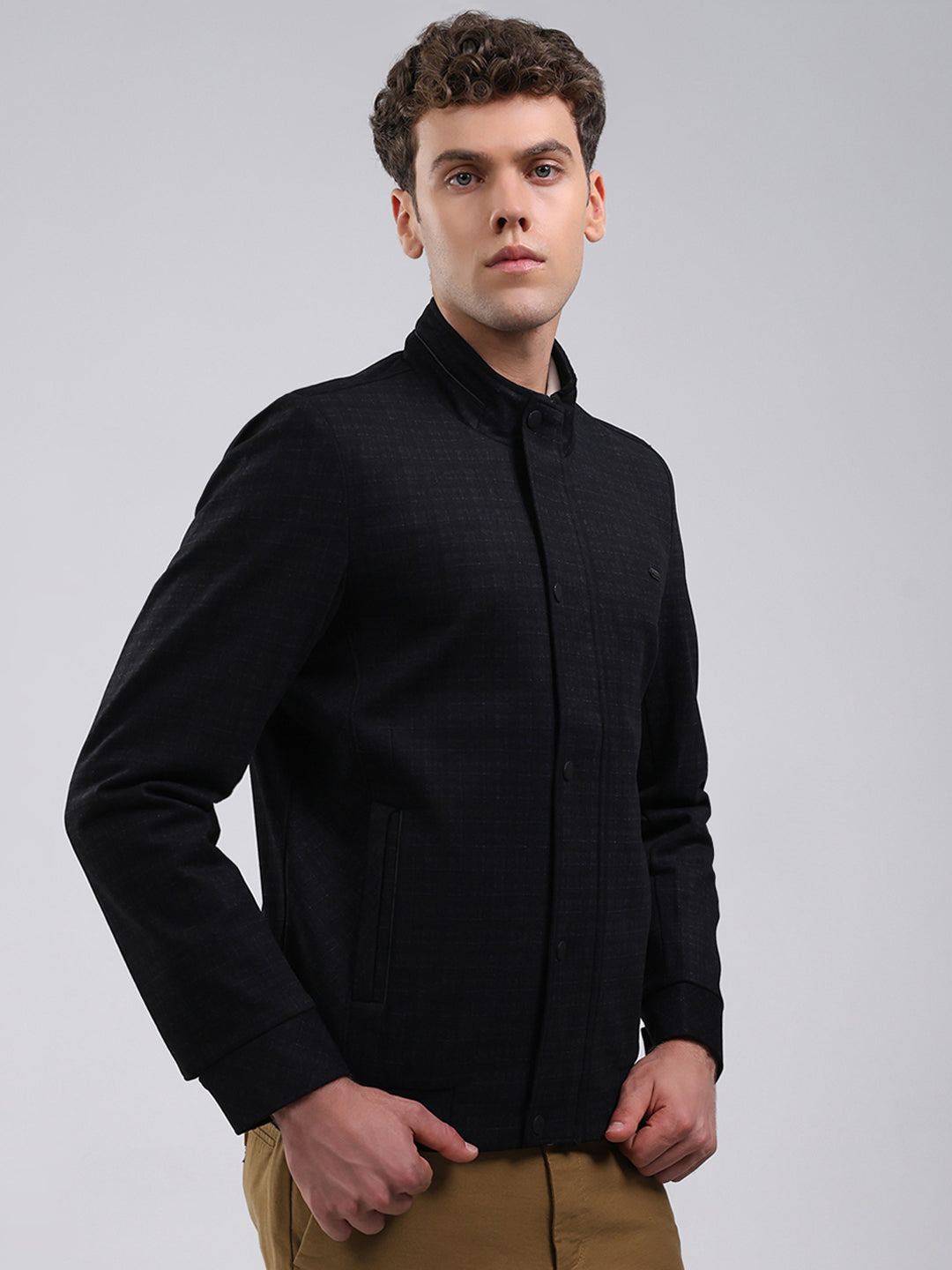 Men Black Solid Stand Collar Full Sleeve Jacket