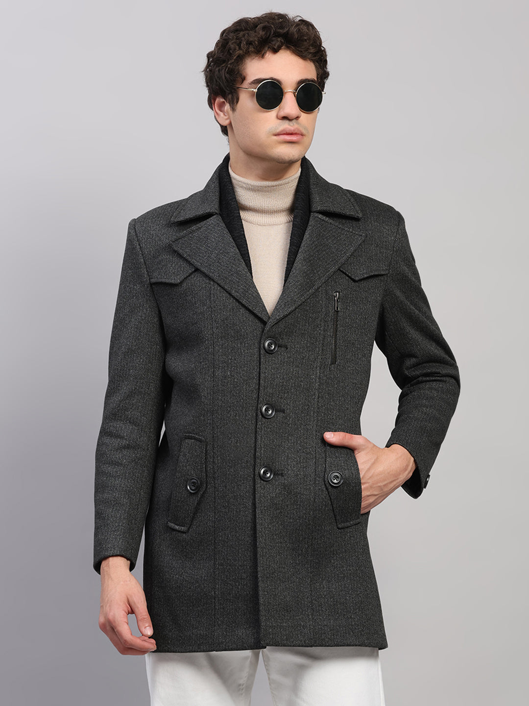 Men Black Solid Collar Full Sleeve Coat
