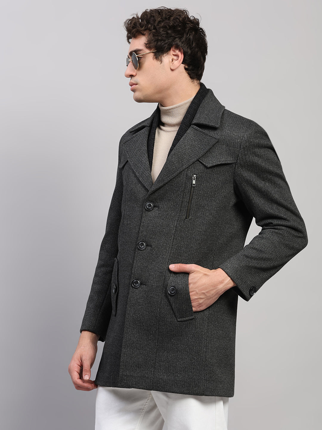 Men Black Solid Collar Full Sleeve Coat