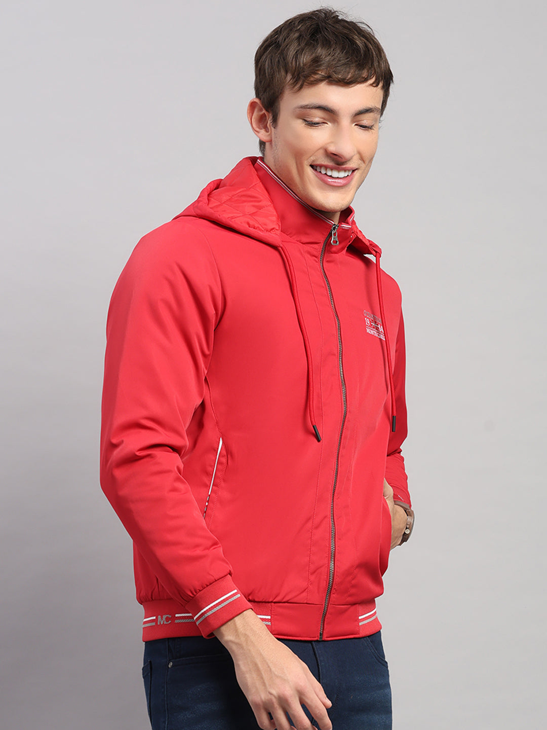 Men Red Solid Hooded Full Sleeve Jacket