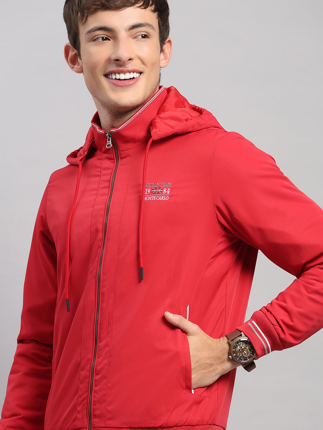 Men Red Solid Hooded Full Sleeve Jacket