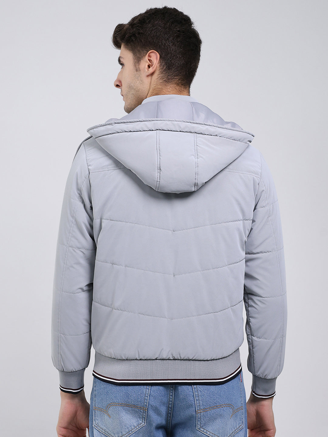 Men Grey Solid Hooded Full Sleeve Jacket