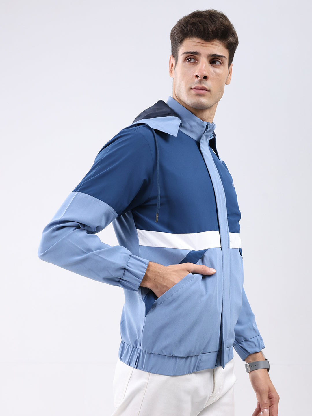 Men Blue Colourblocked Hooded Full Sleeve Jacket