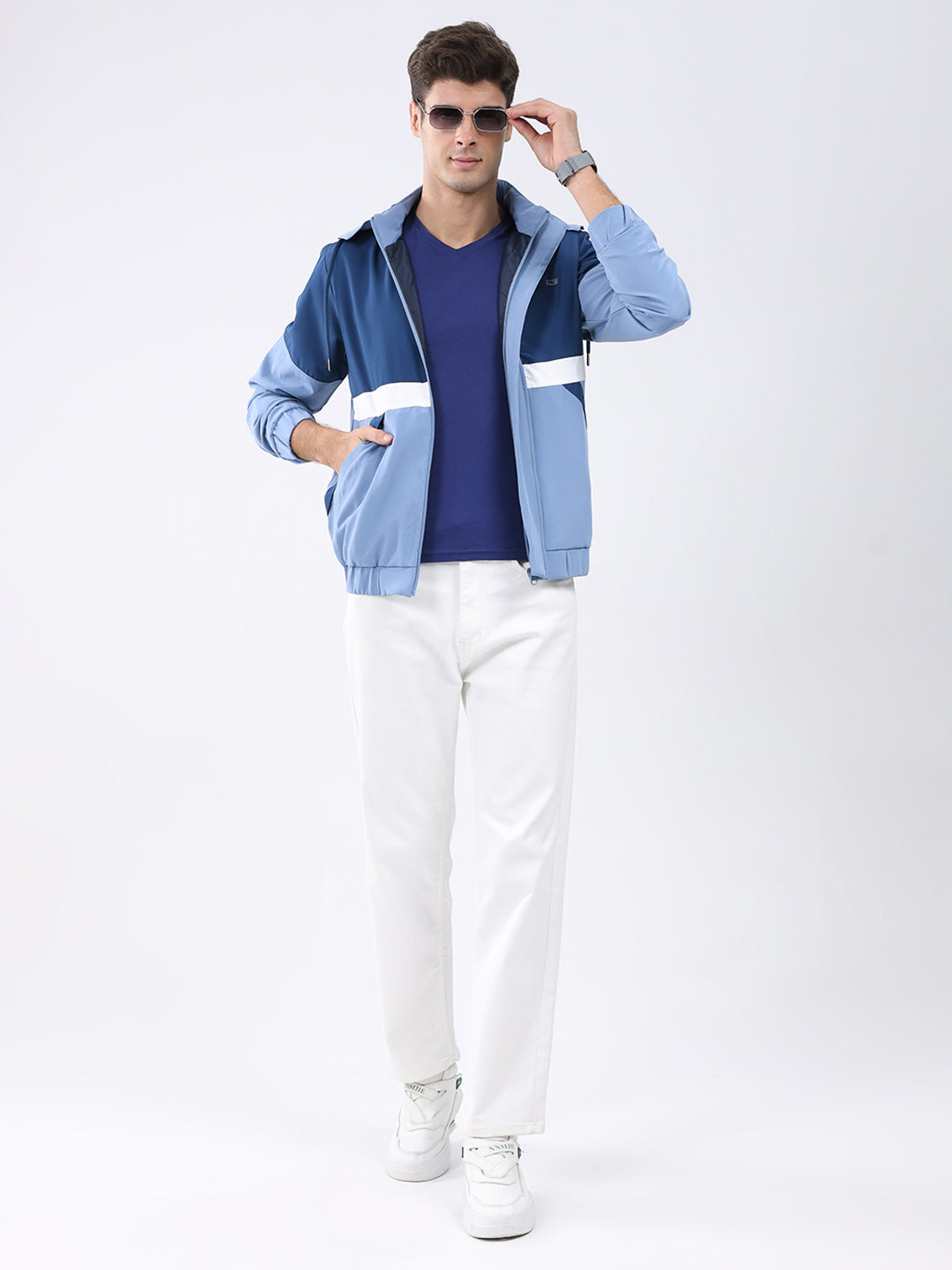Men Blue Colourblocked Hooded Full Sleeve Jacket