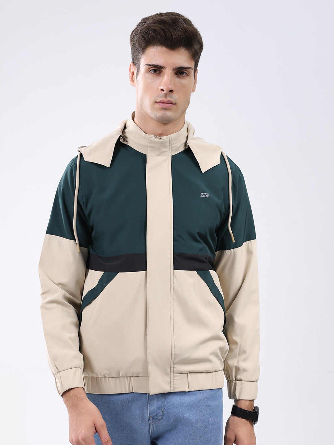 Men Green Colourblocked Hooded Full Sleeve Jacket