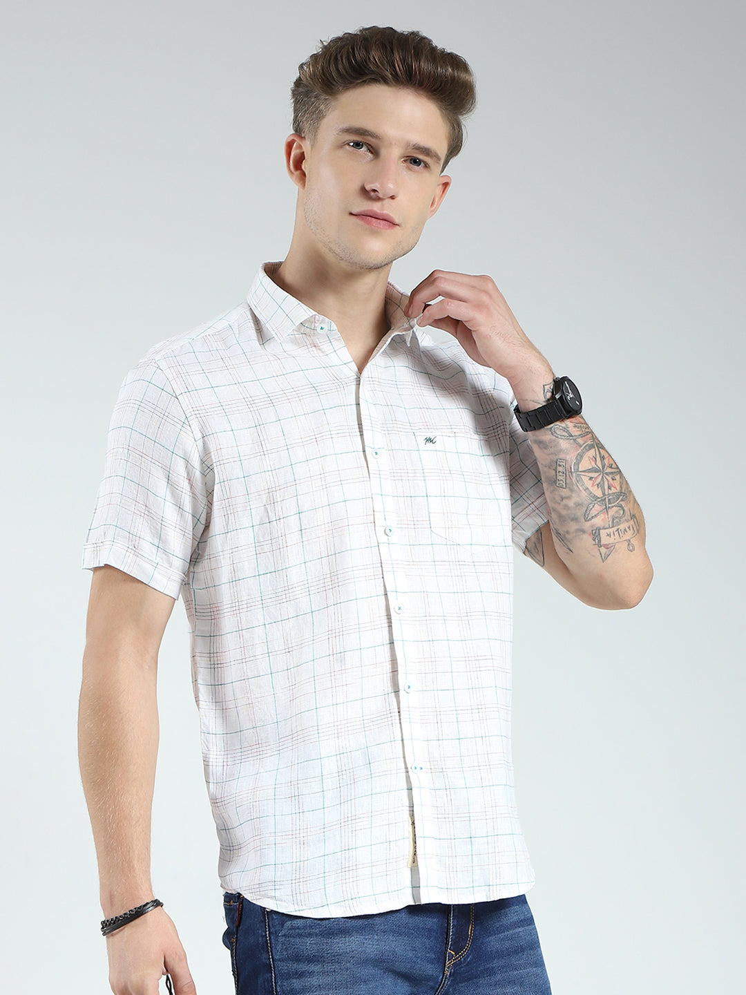 Men White Check Collar Half Sleeve Linen Shirt