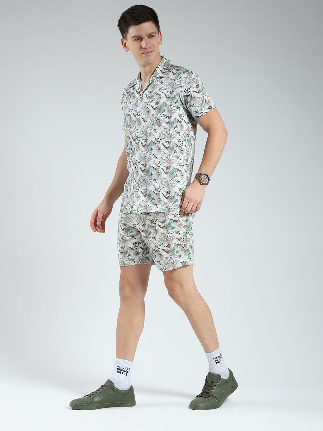Men Green Printed Collar Half Sleeve Cords Set