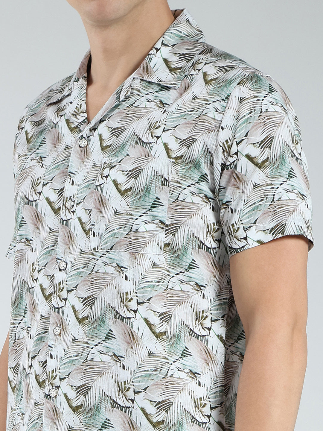 Men Green Printed Collar Half Sleeve Cords Set