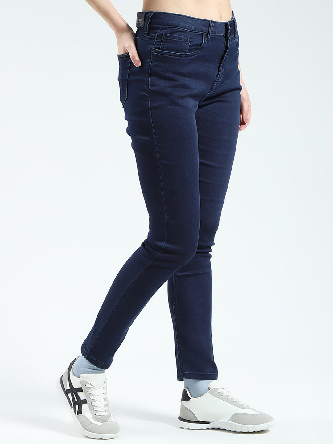 Women Blue Solid Slim Fit Denim