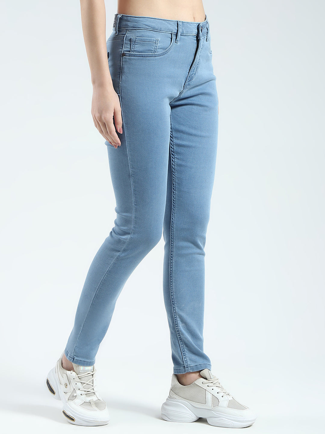 Women Blue Solid Slim Fit Denim