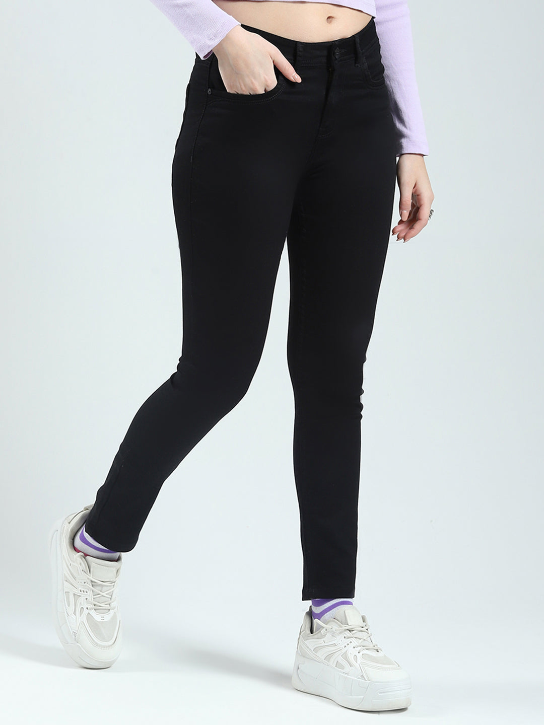 Women Black Solid Slim Fit Denim