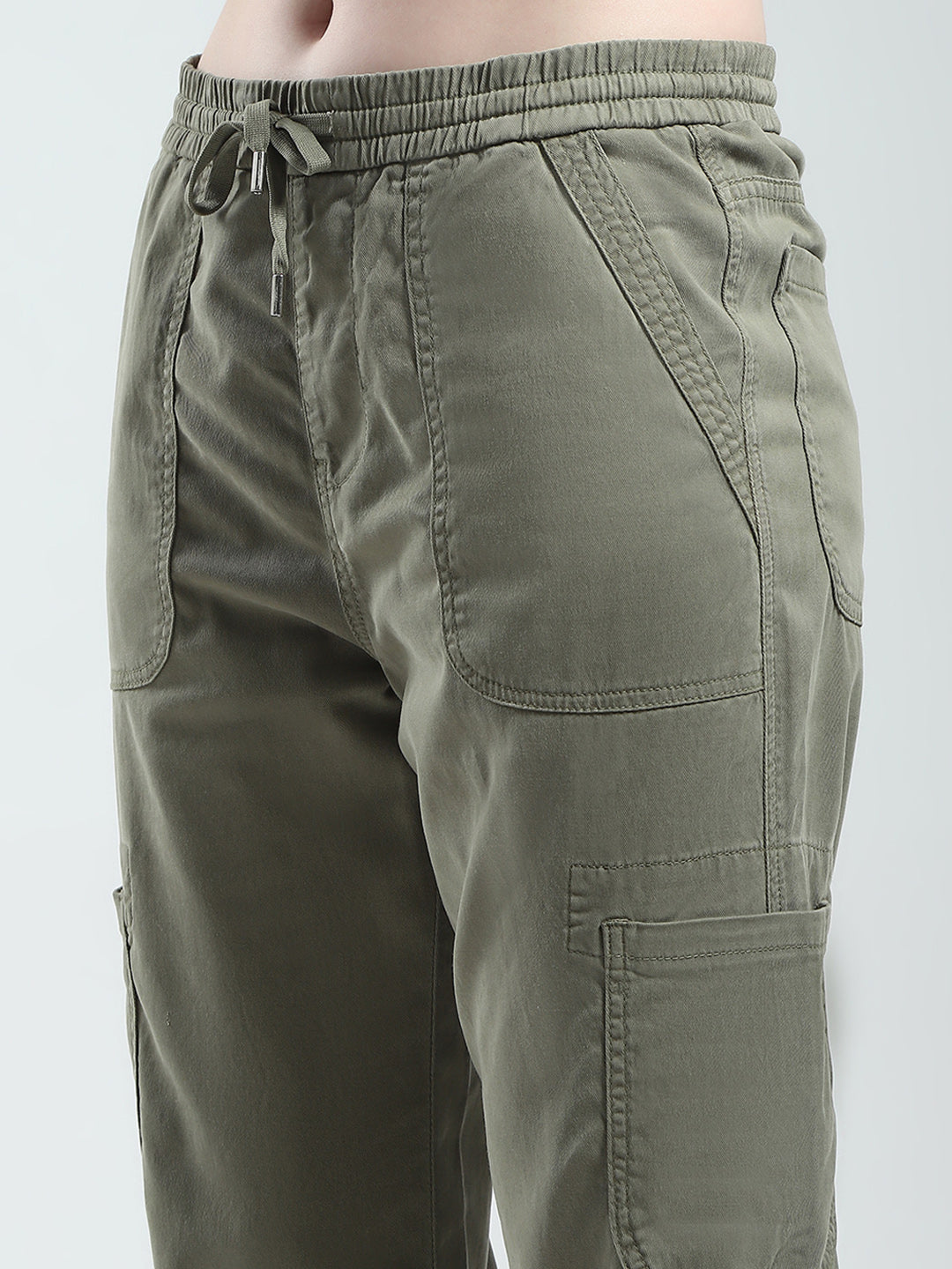 Women Green Solid Straight Fit Cargo