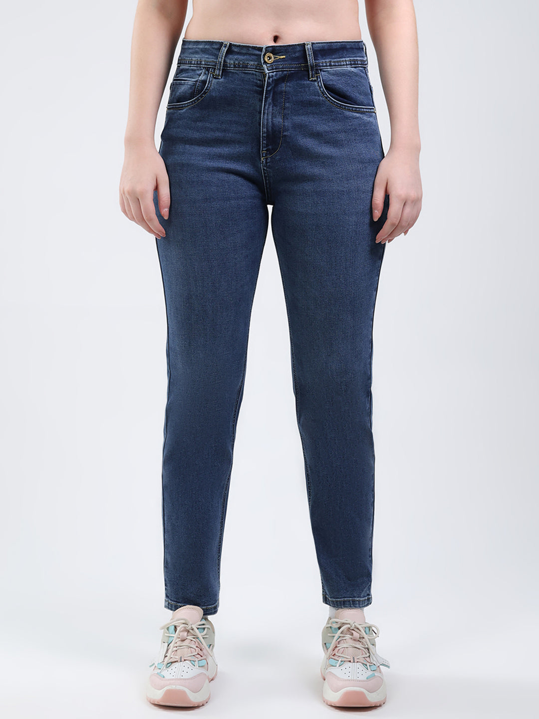 Women Blue Solid Straight Fit Denim