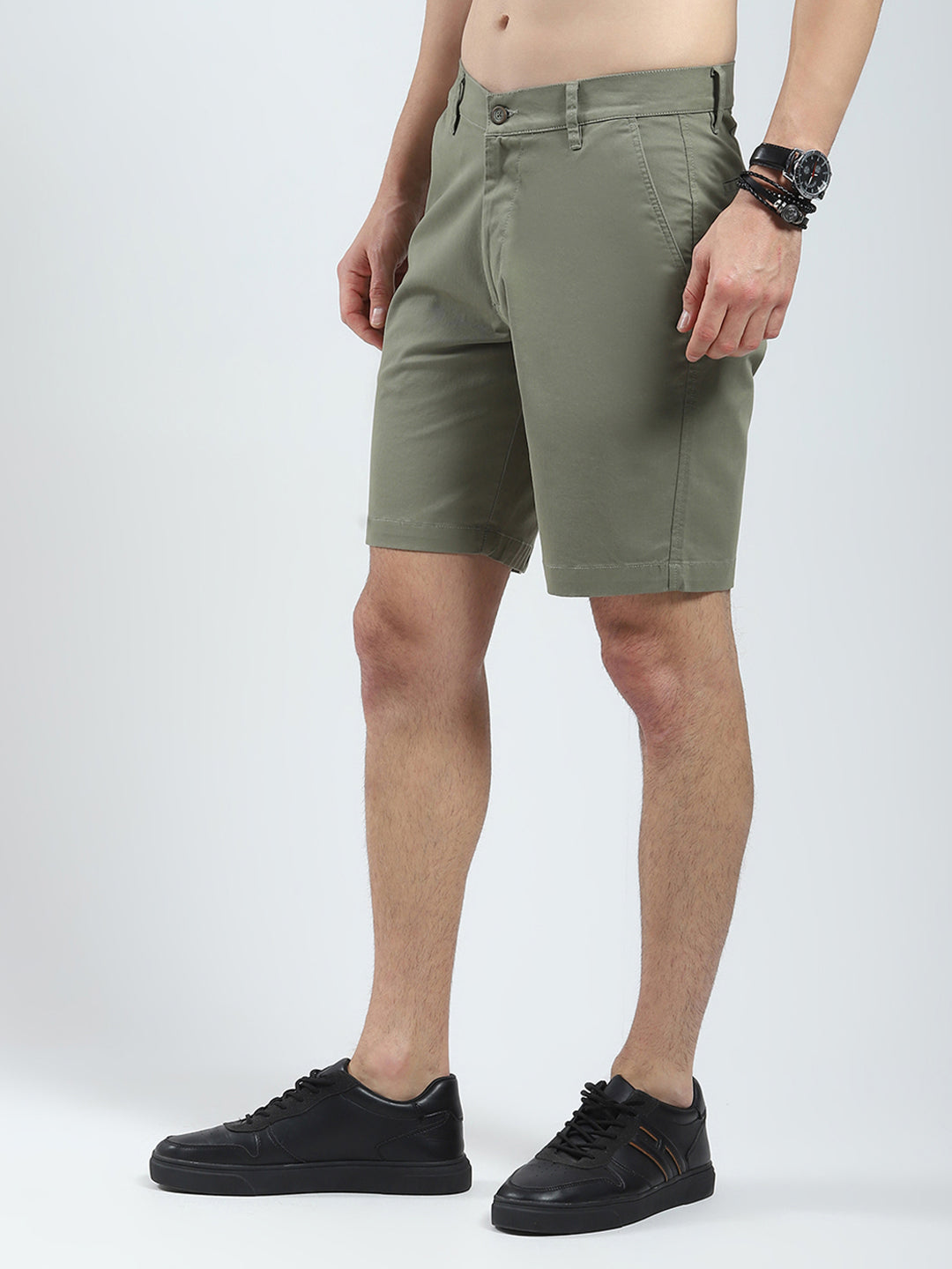 Men Olive Solid Regular Fit Short