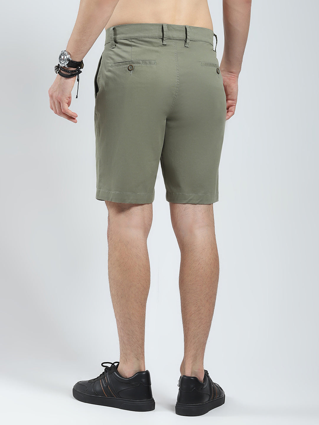 Men Olive Solid Regular Fit Short