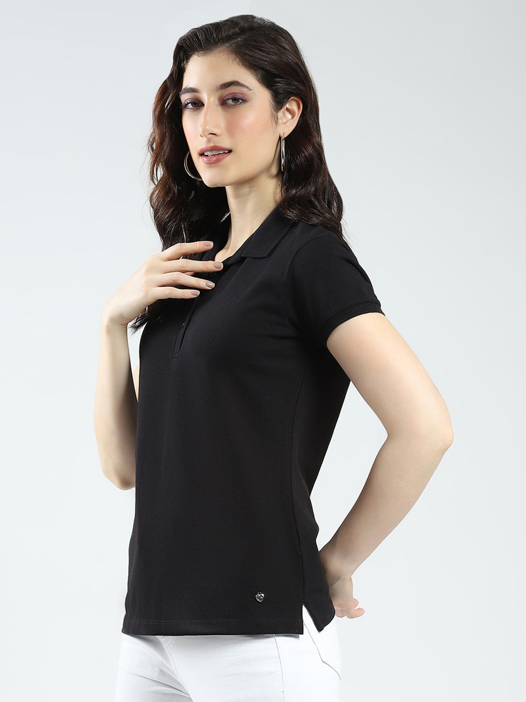Women Black Solid Collar Half Sleeve T-Shirt