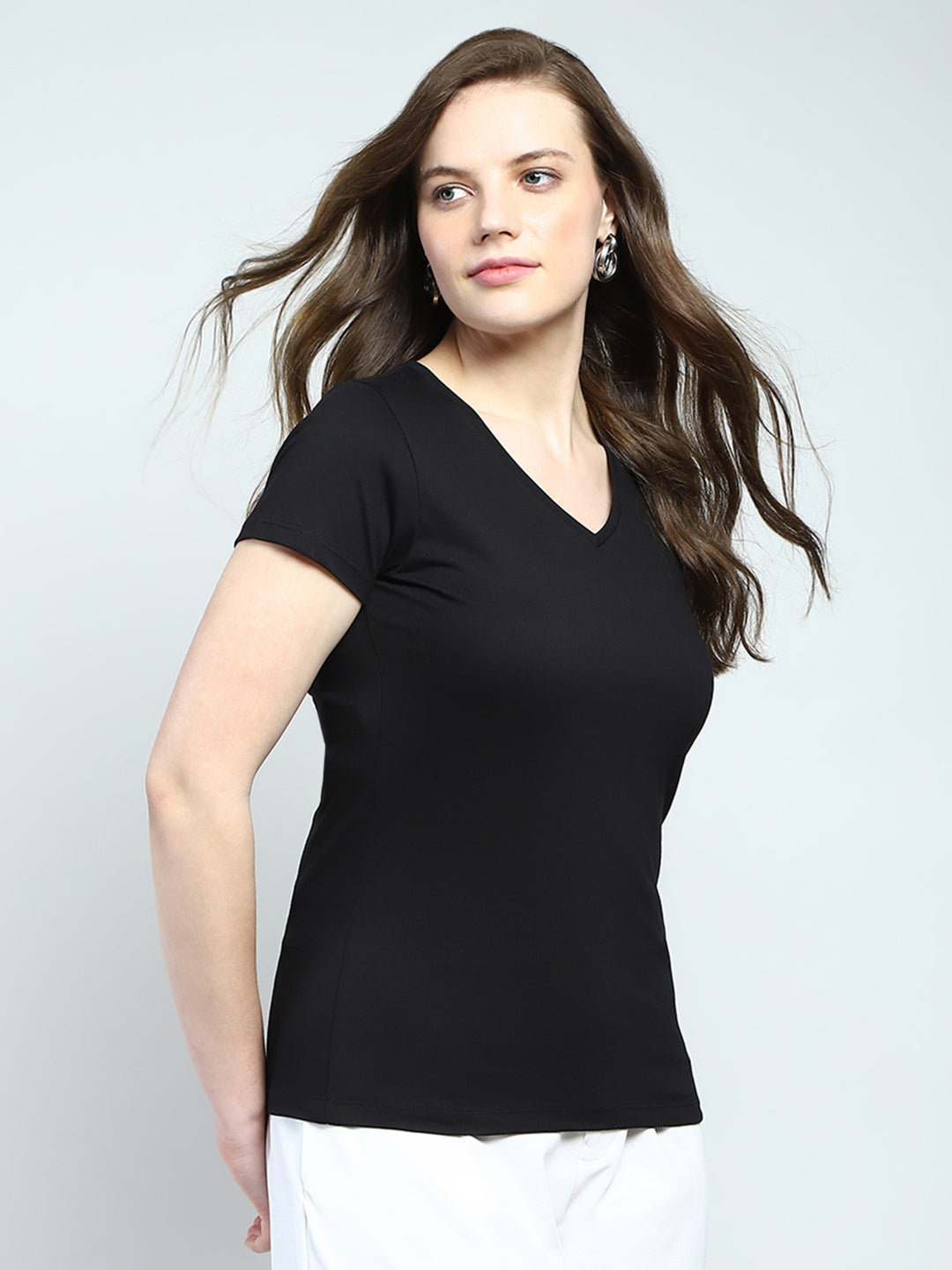 Women Black Solid V Neck Half Sleeve Top