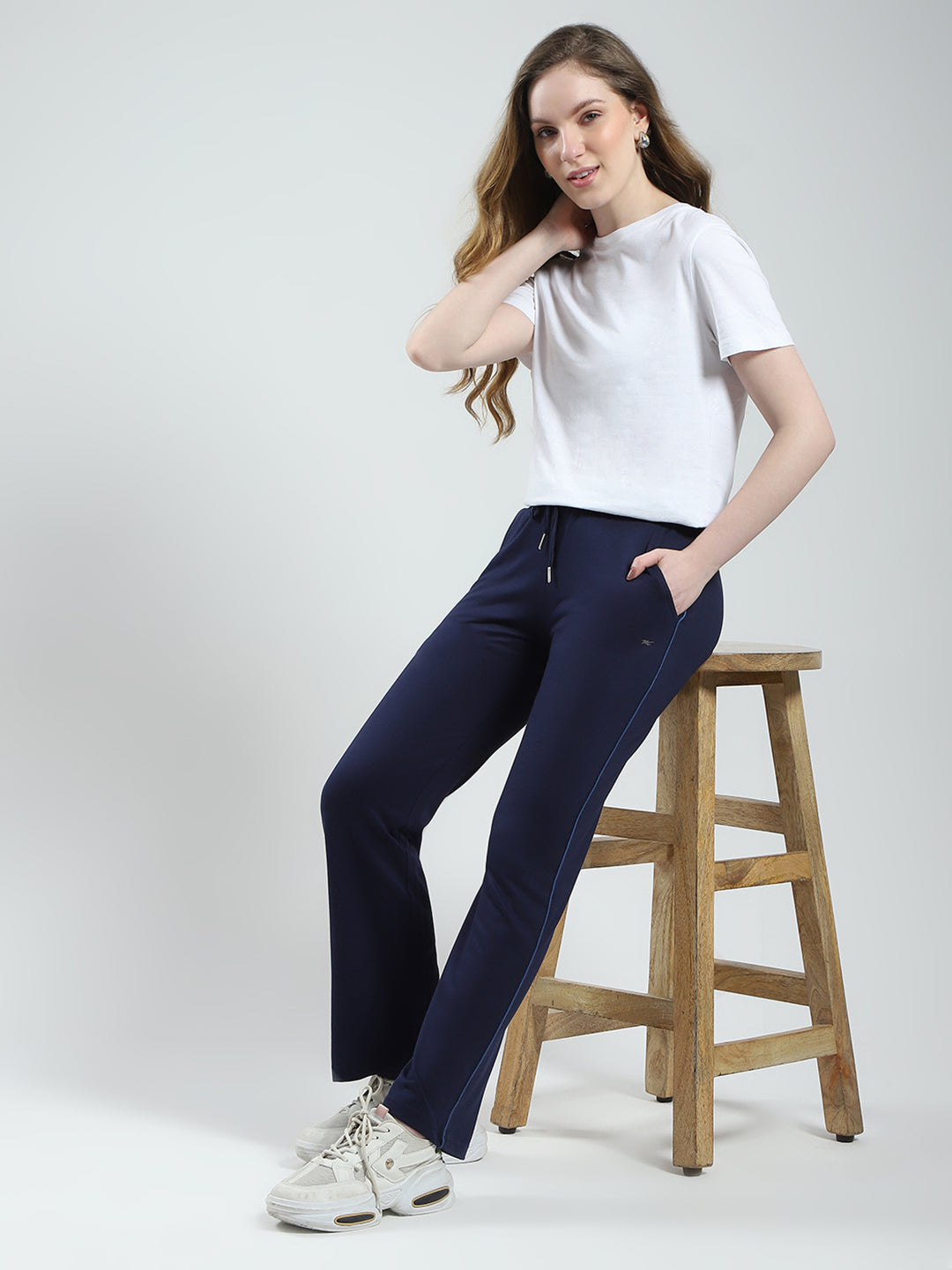 Women Navy Blue Solid Regular Fit Lower