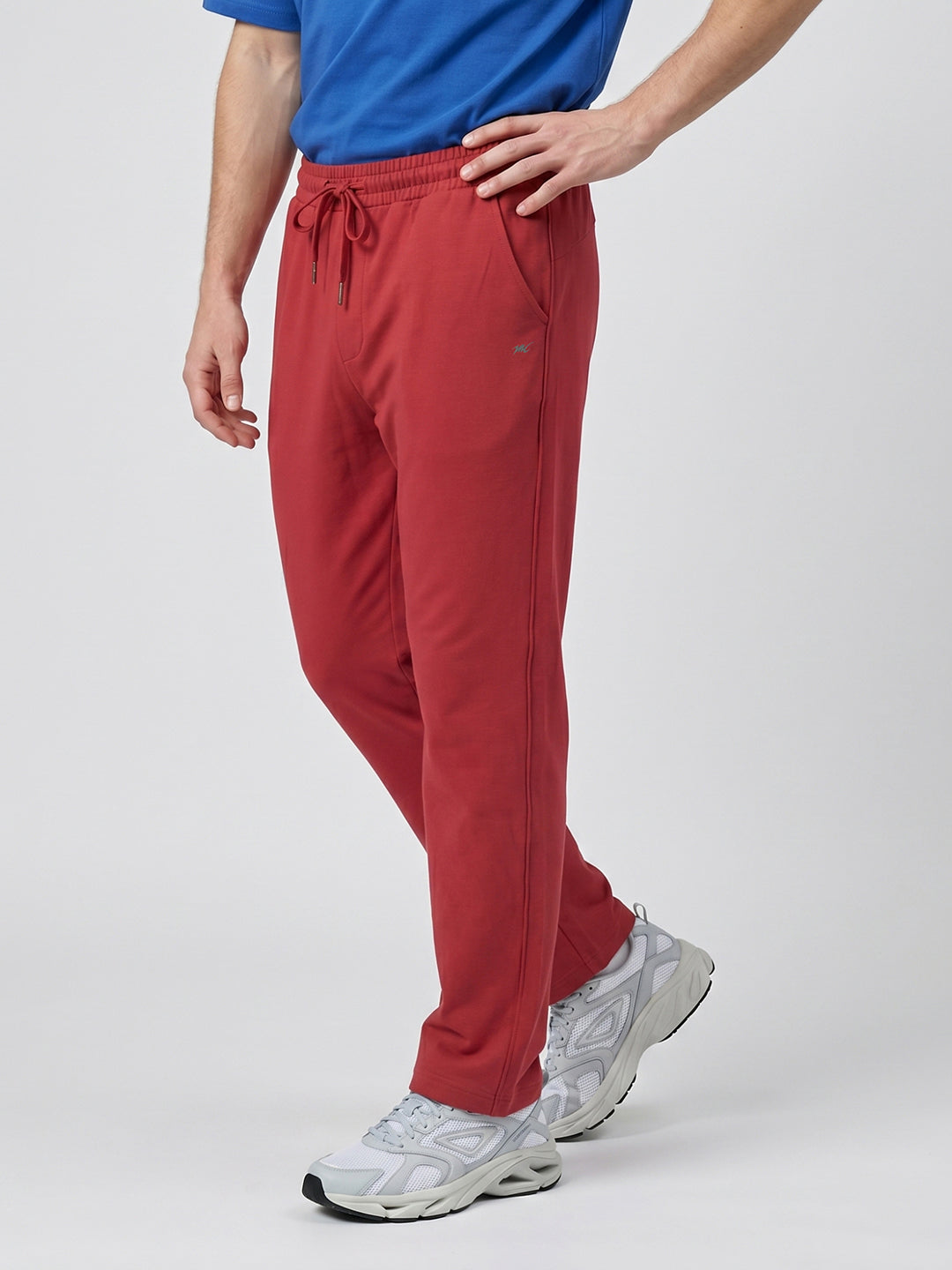 Women Coral Solid Regular Fit Lower