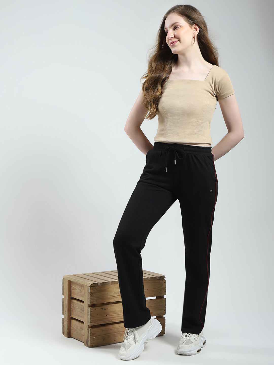 Women Black Solid Regular Fit Lower