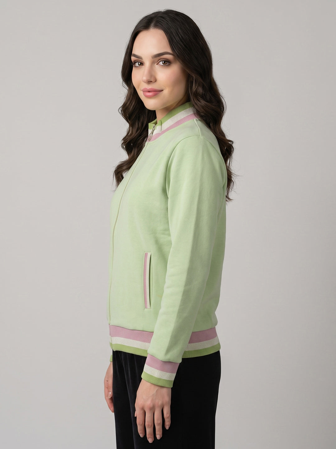 Women Green Solid Turtle Neck Full Sleeve Sweatshirt