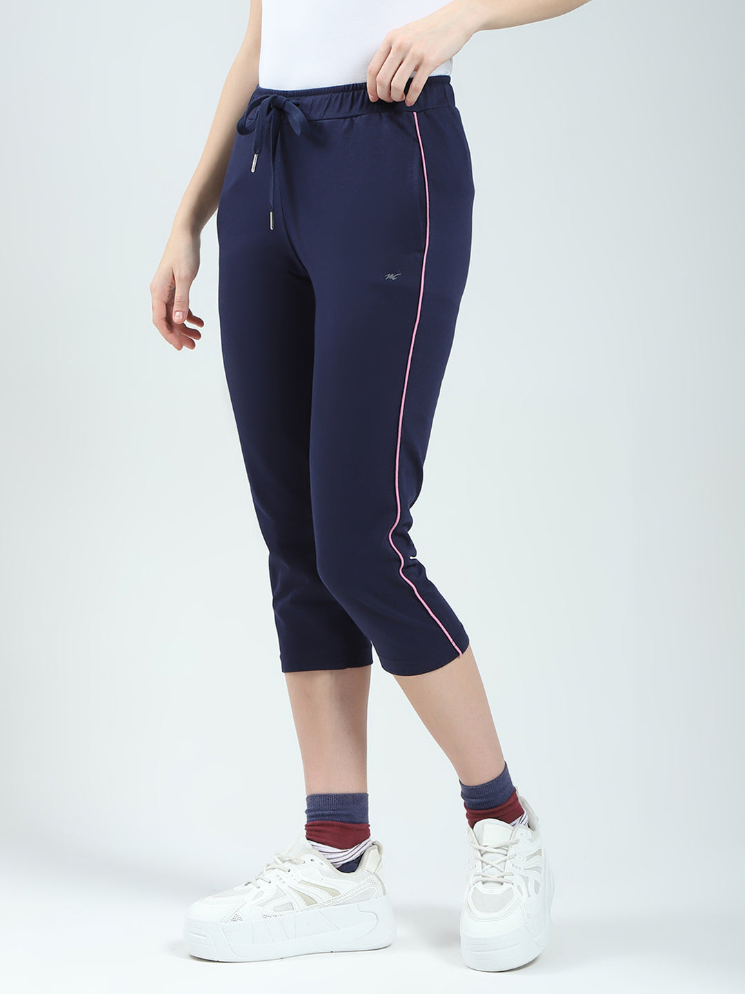 Women Navy Blue Solid Regular Fit Capri