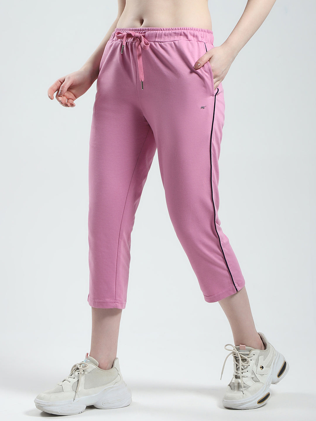 Women Pink Solid Regular Fit Capri