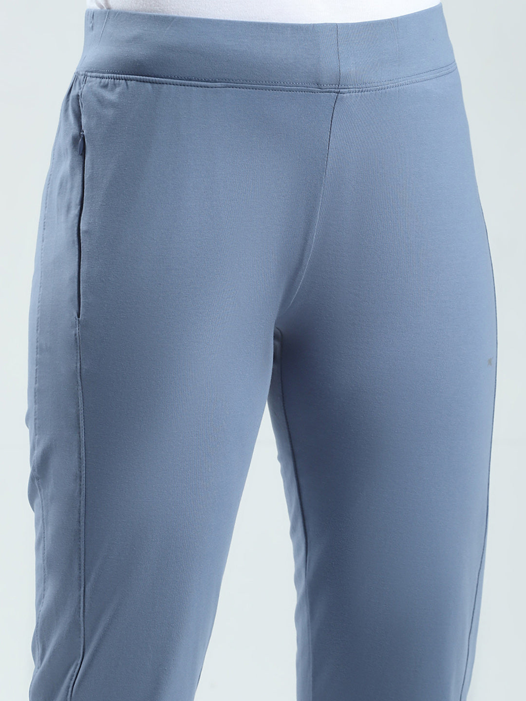 Women Grey Solid Regular Fit Capri