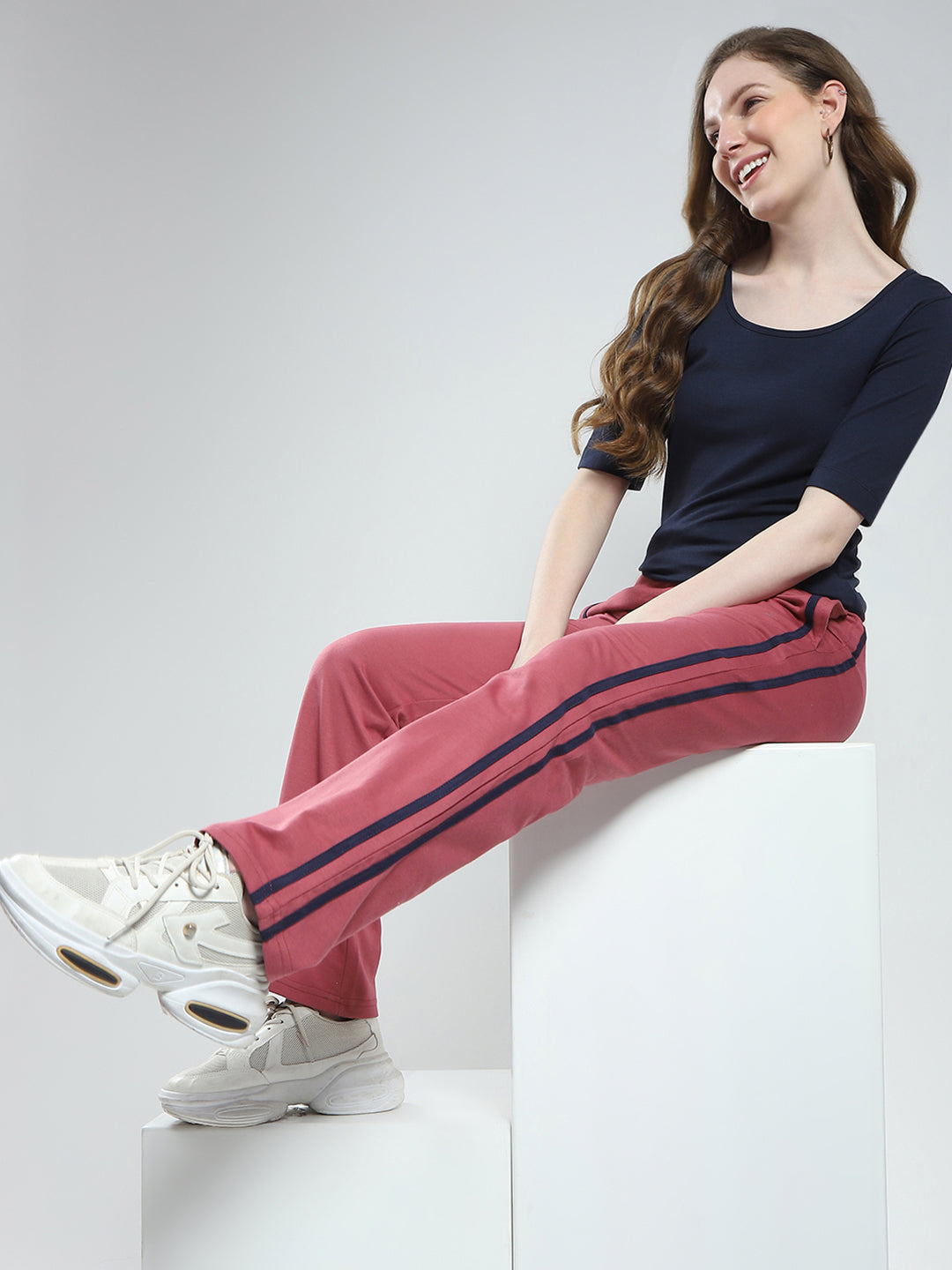 Women Pink Solid Regular Fit Lower