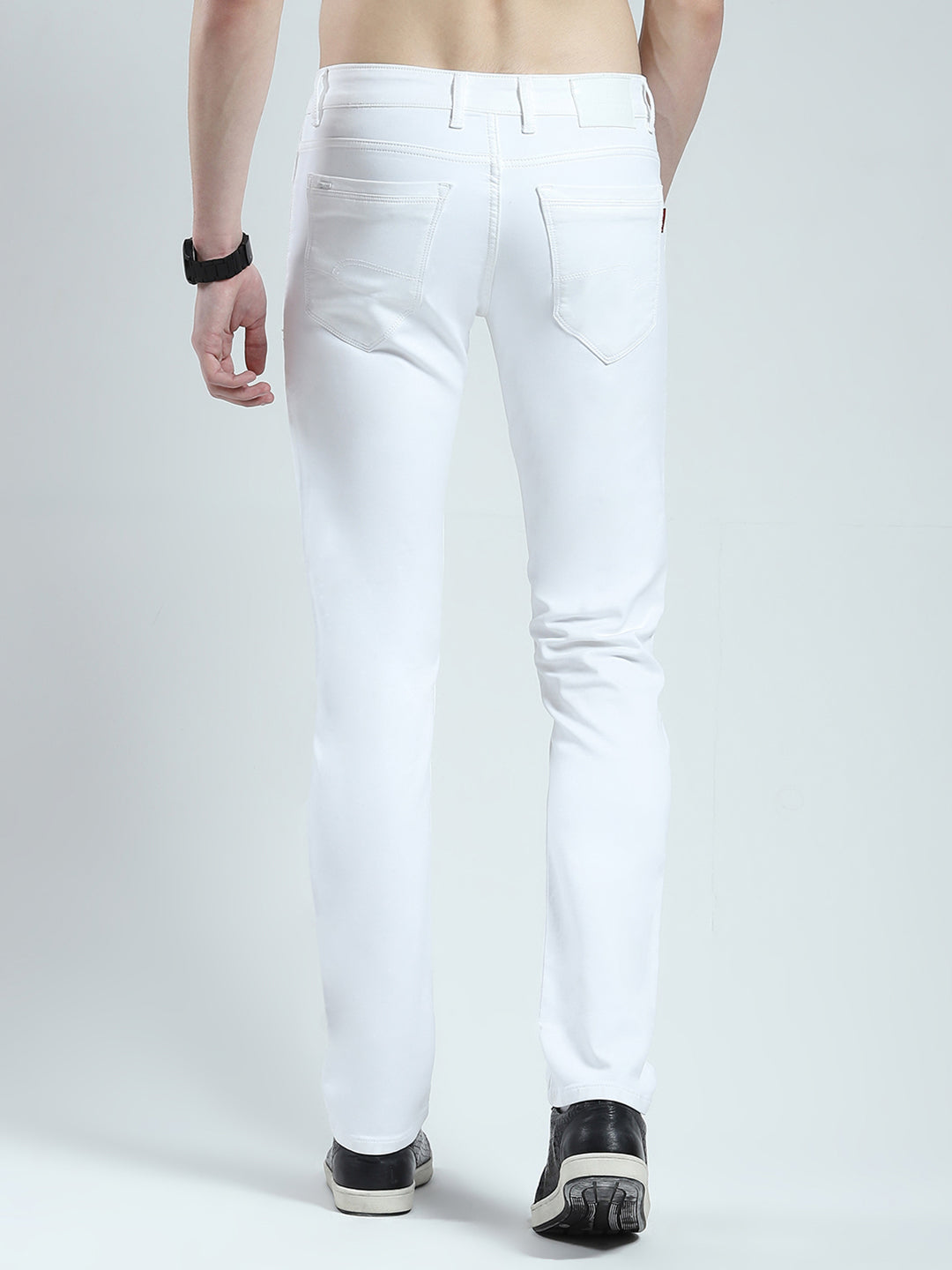 Men White Solid Narrow Fit Denim
