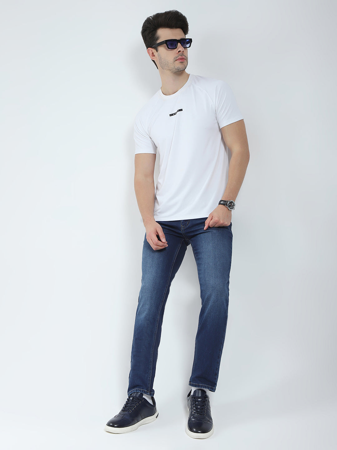 Men Blue Solid Narrow Fit Denim