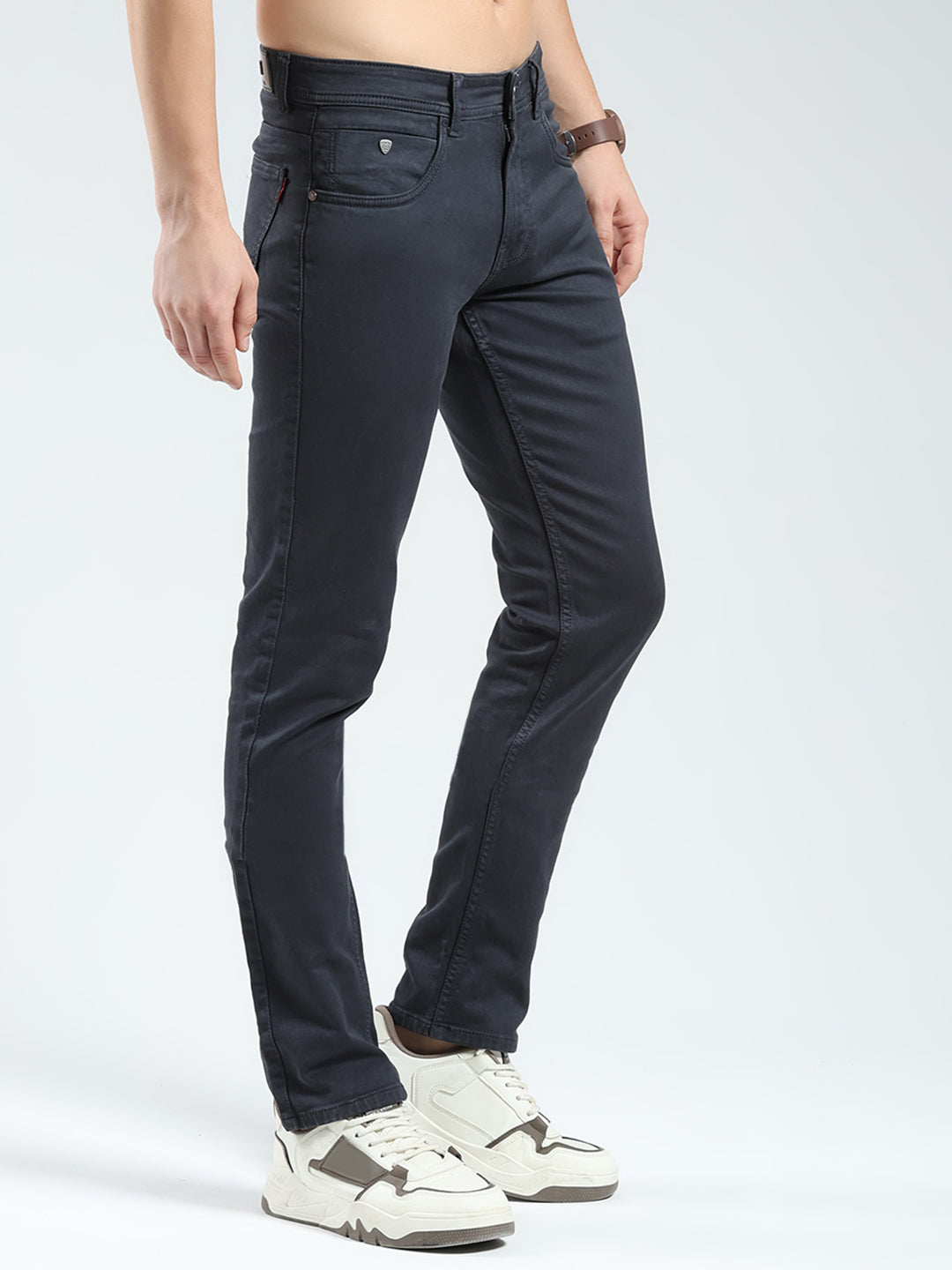 Men Black Solid Narrow Fit Denim