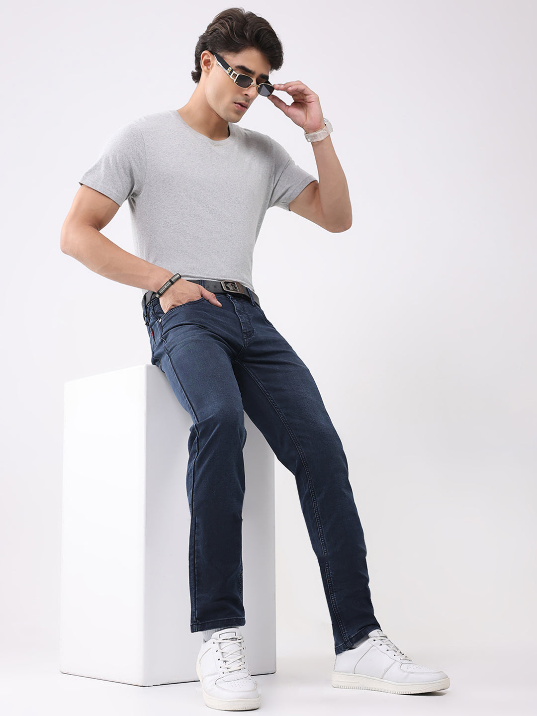 Men Blue Solid Narrow Fit Denim