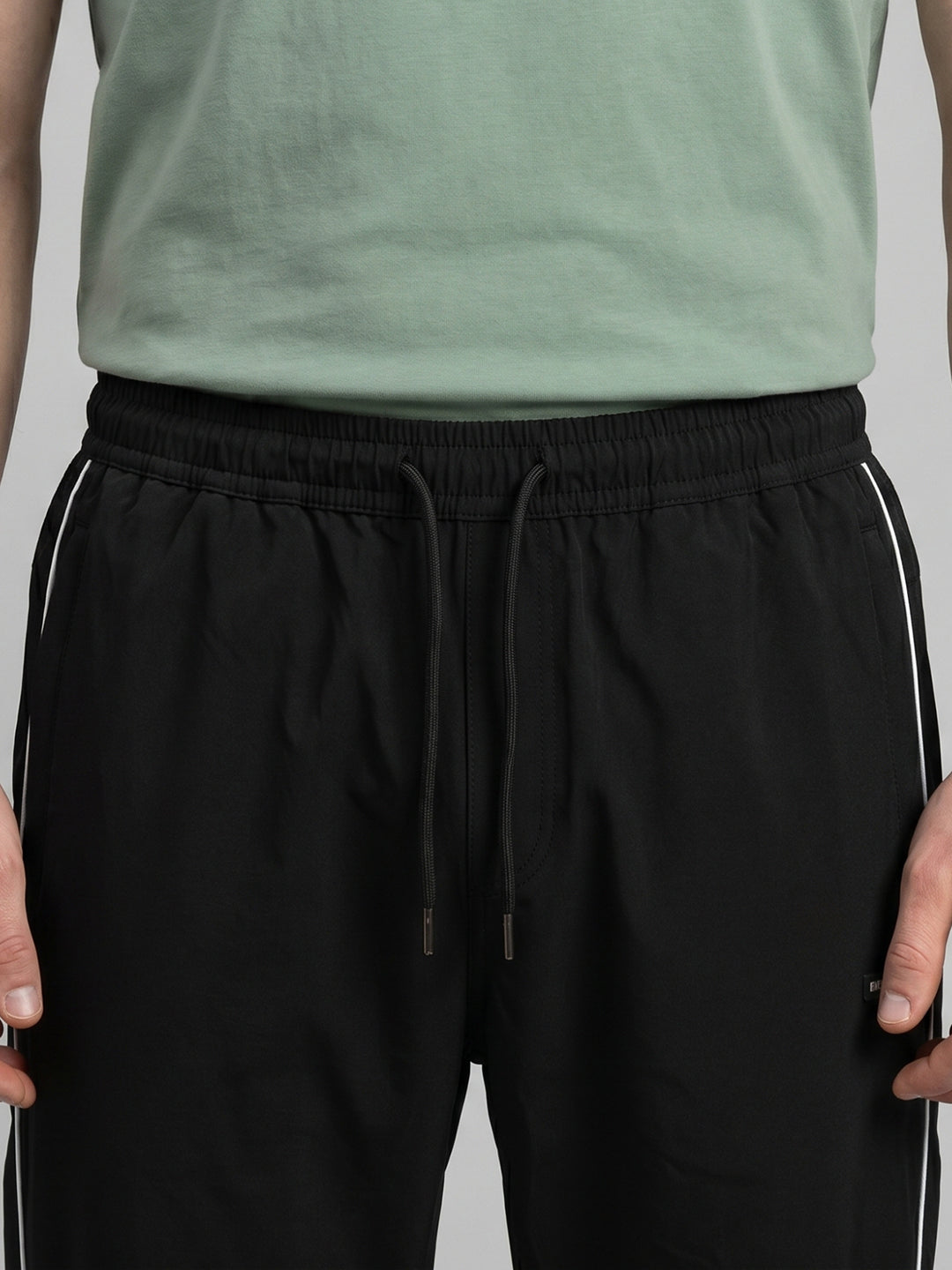 Men Black Solid Regular Fit Lower