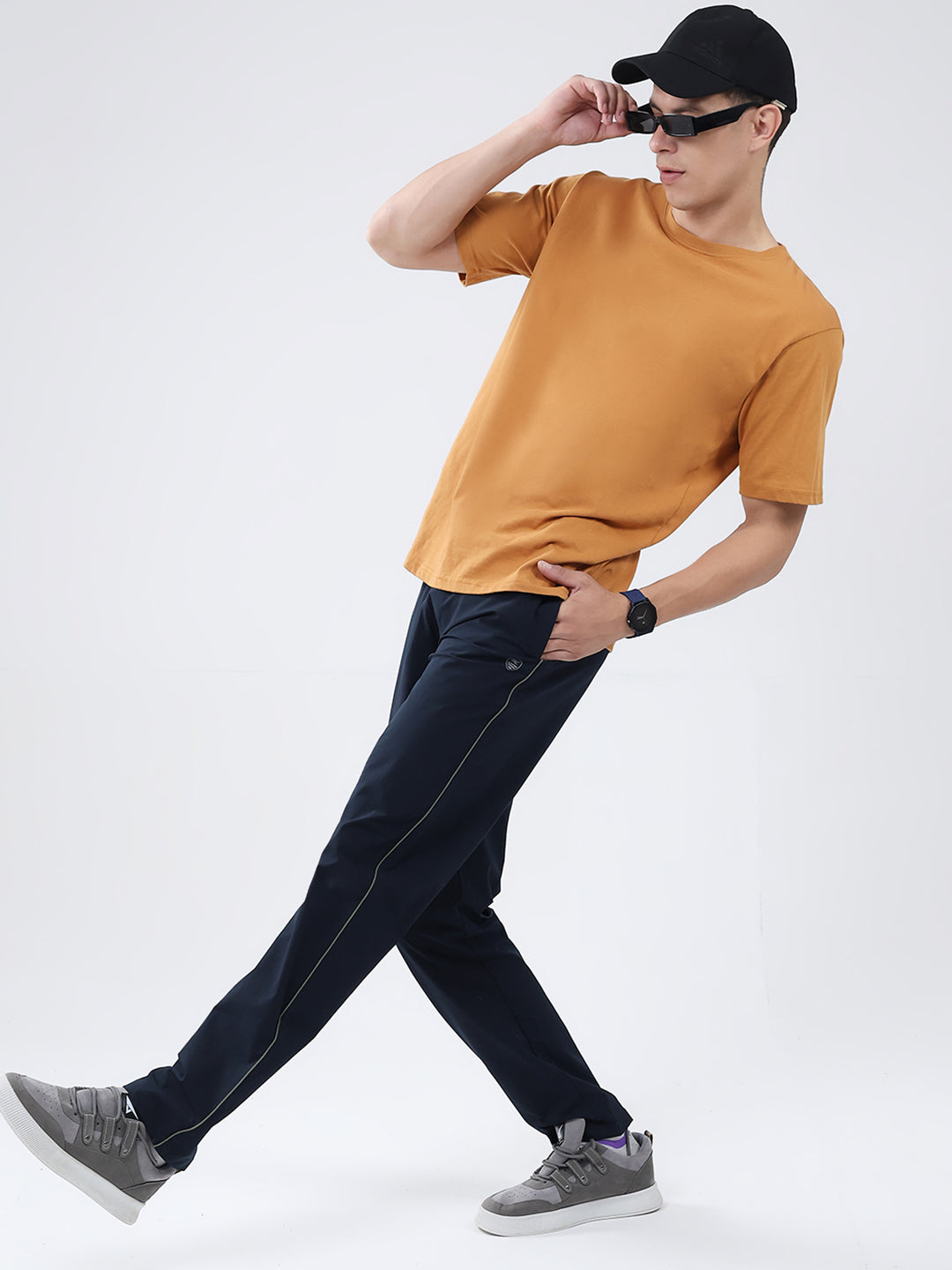 Men Blue Solid Regular Fit Winter Lower