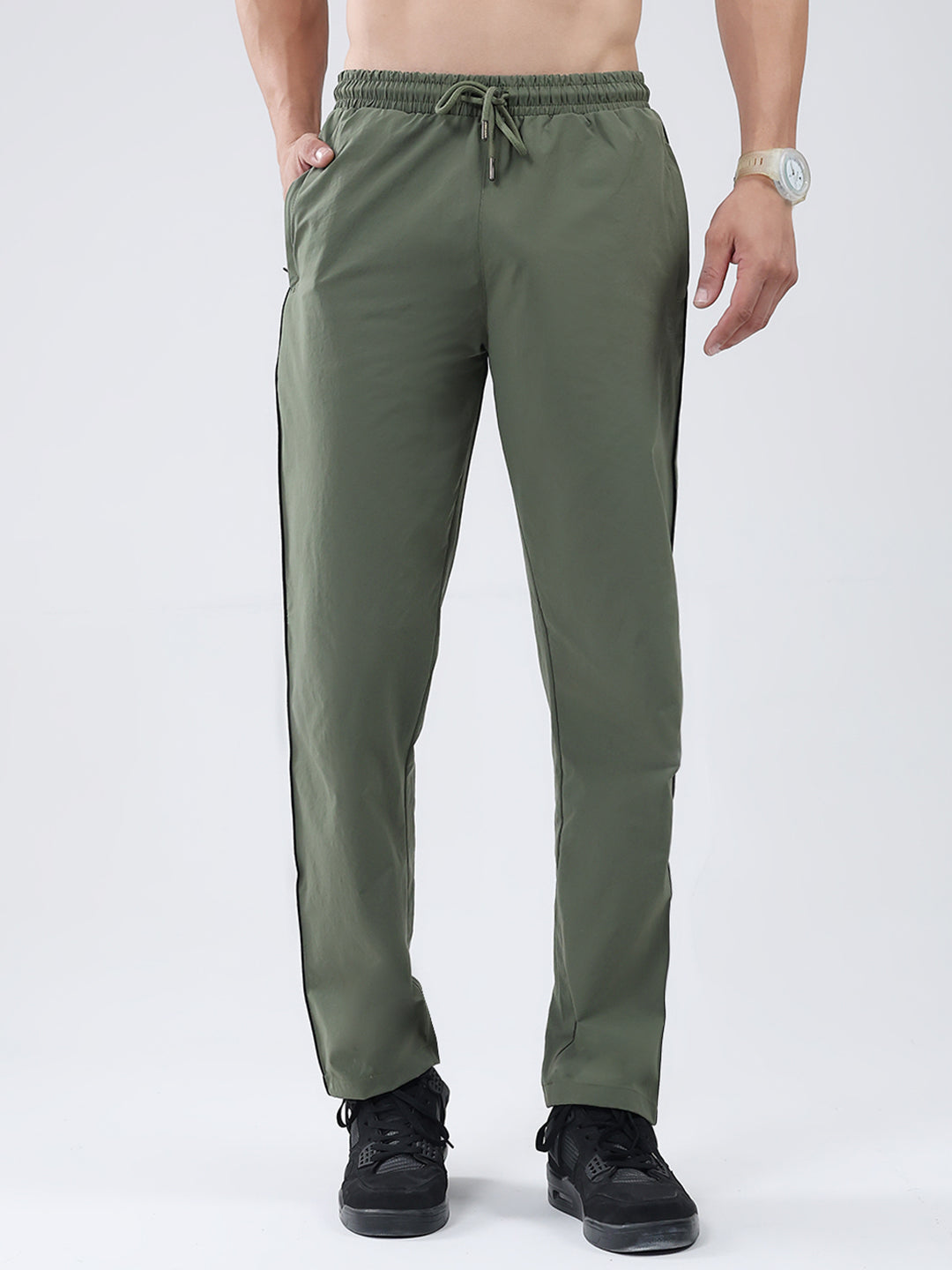Men Olive Solid Regular Fit Winter Lower