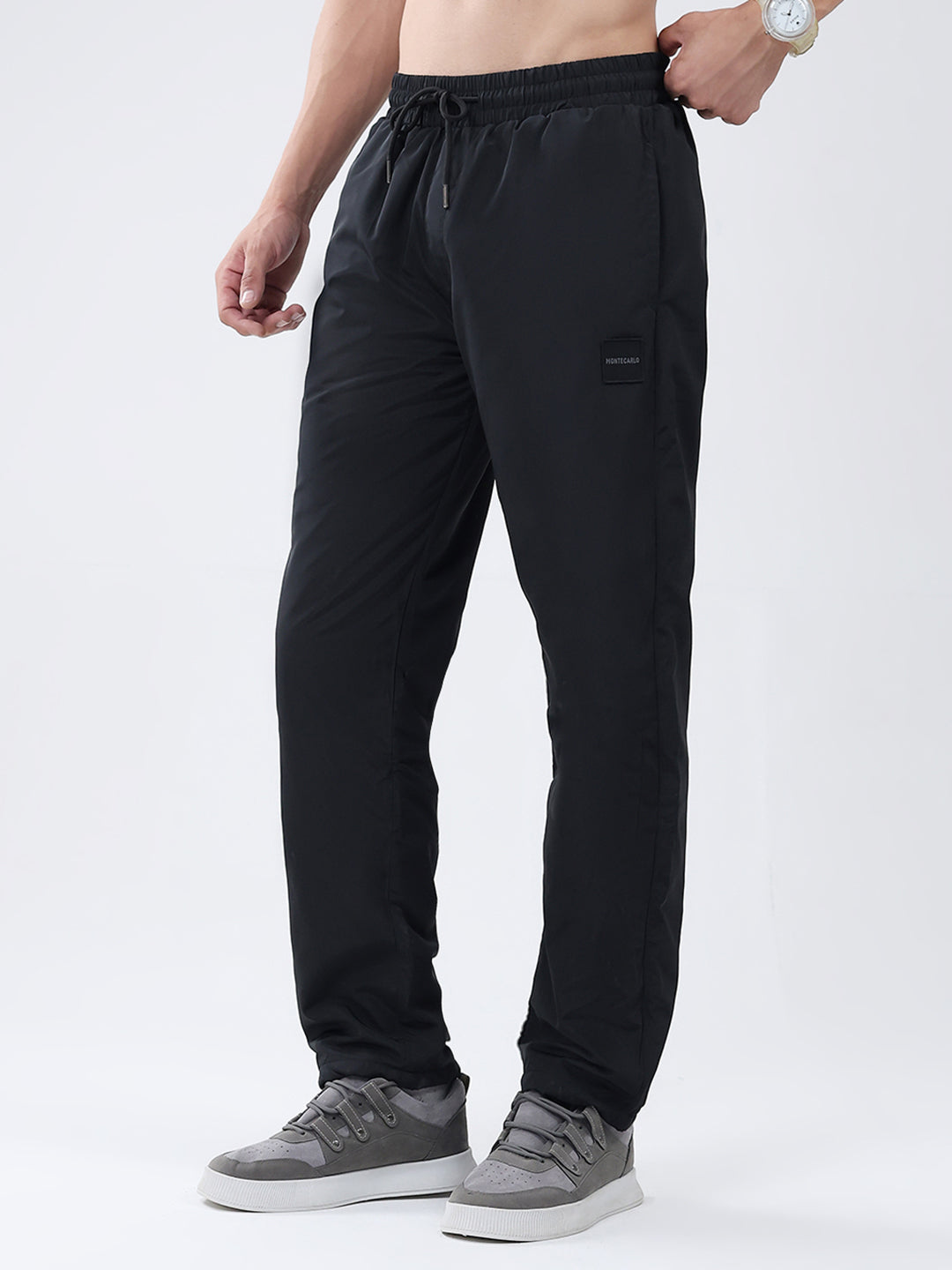 Men Black Solid Regular Fit Winter Lower