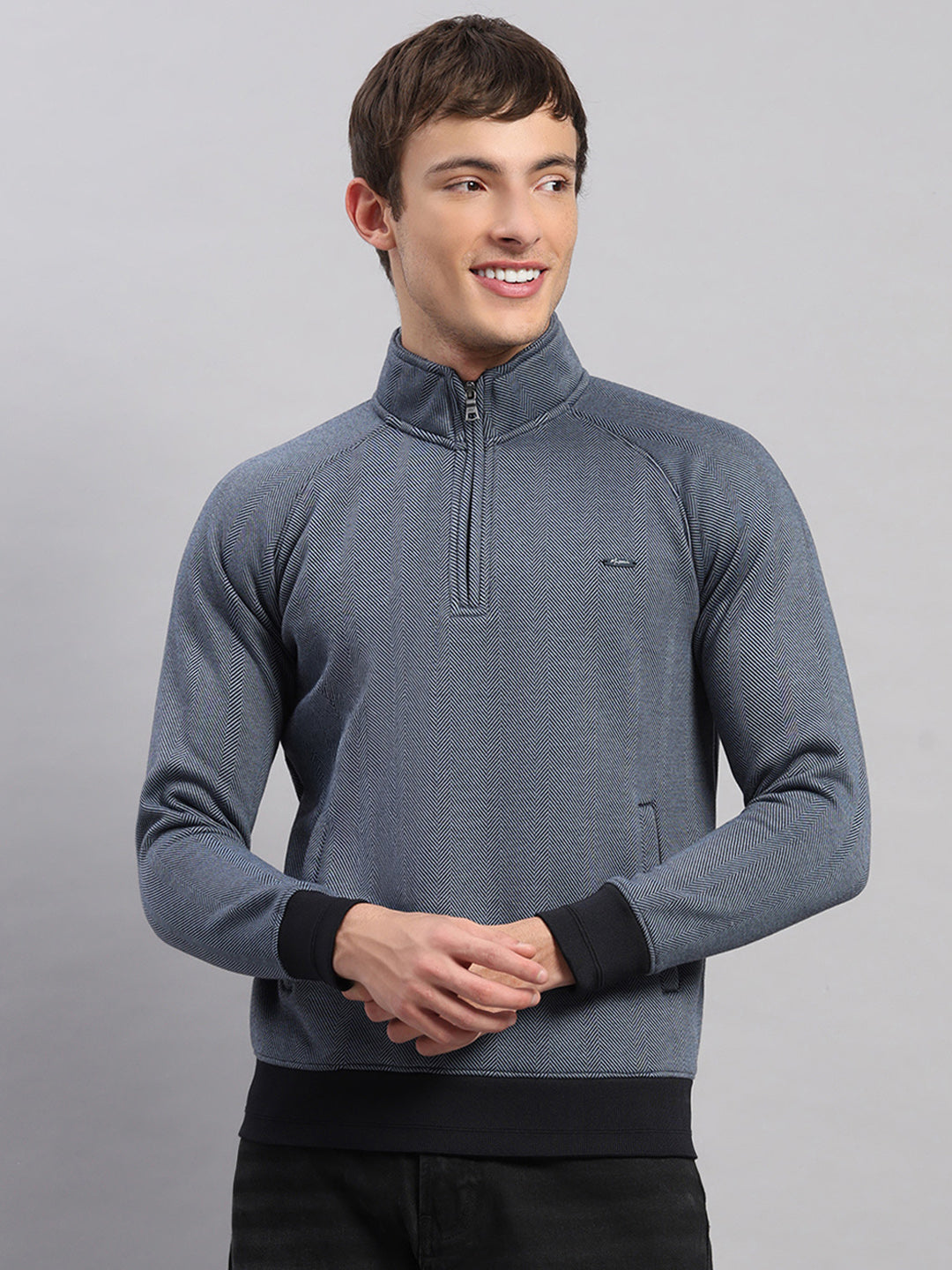 Men Blue Solid Collar Full Sleeve Sweatshirt