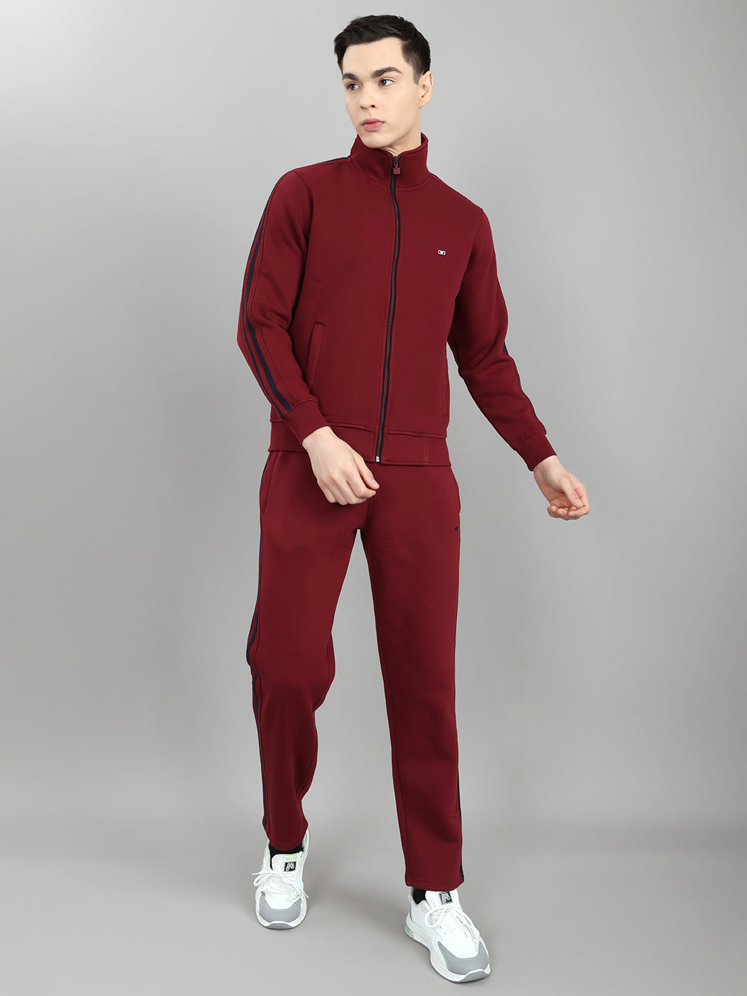Men Maroon Solid Stand Collar Full Sleeve Winter Tracksuit