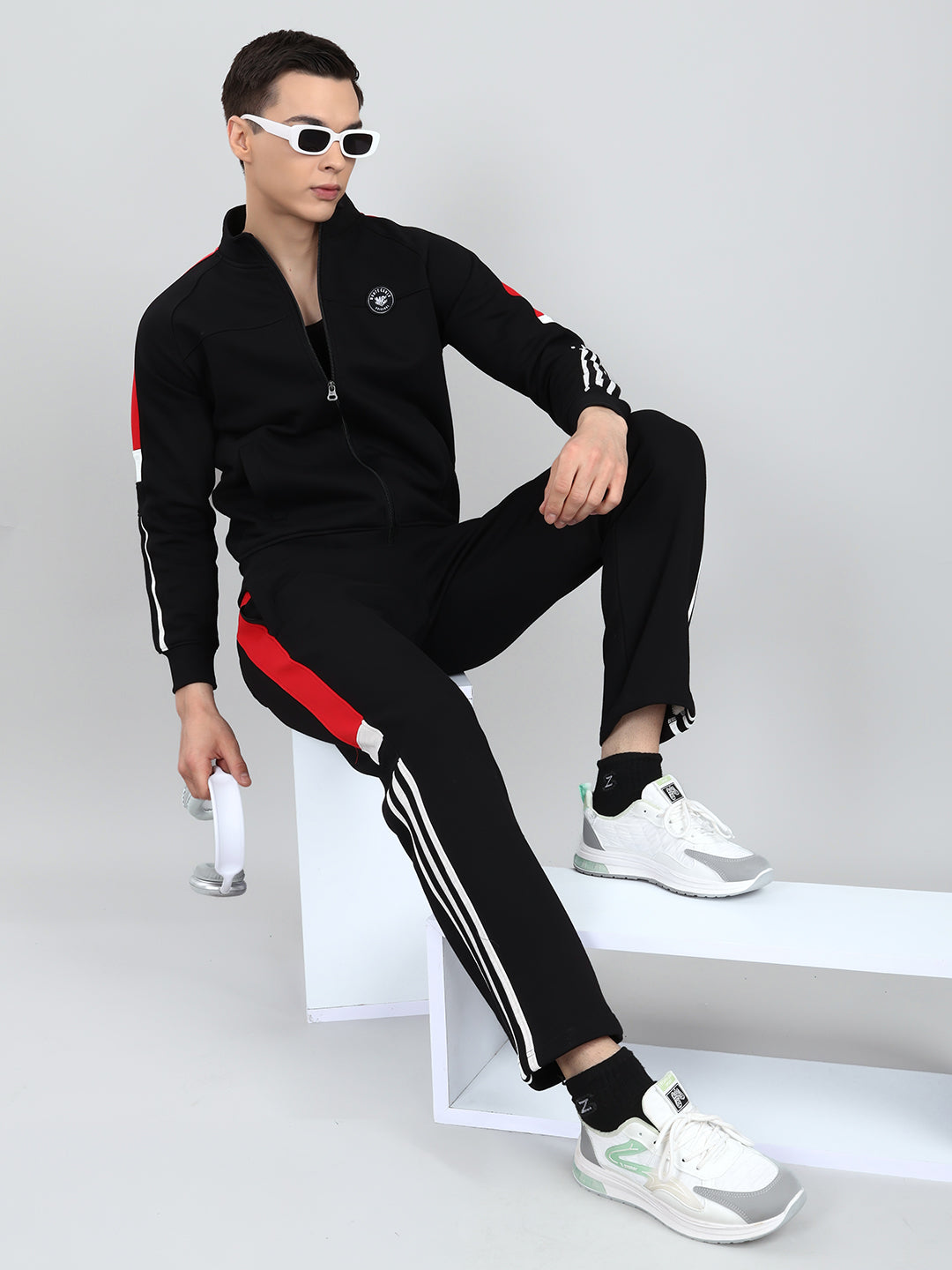 Men Black Solid Mandarin Collar Full Sleeve Winter Tracksuit
