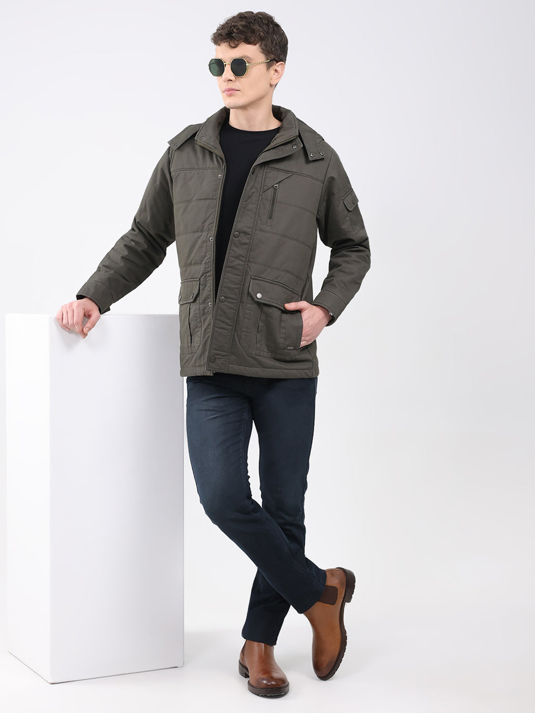 Men Green Solid Hooded Full Sleeve Jacket