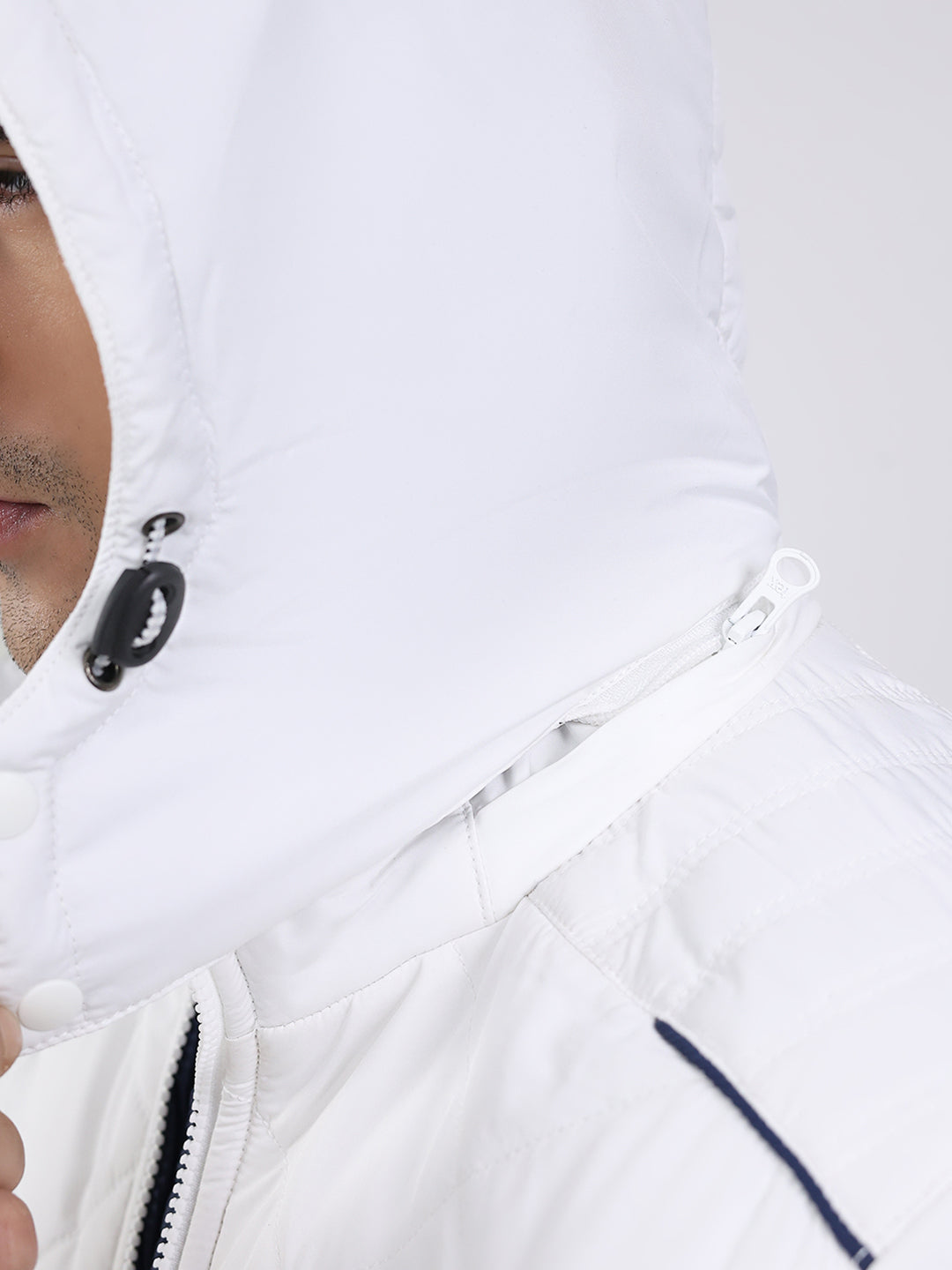 Men White Solid Hooded Full Sleeve Jacket