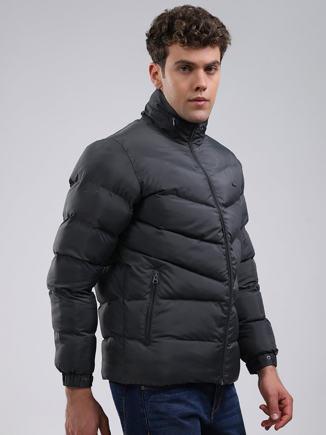 Men Grey Solid Hooded Full Sleeve Jacket