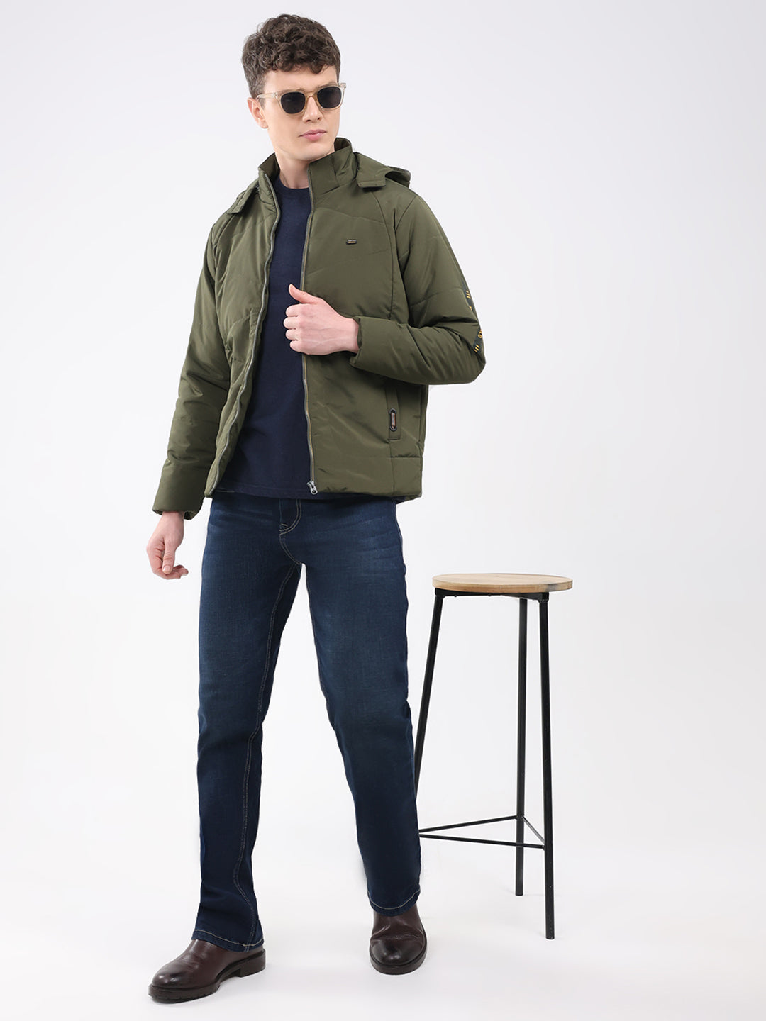 Men Olive Solid Hooded Full Sleeve Jacket