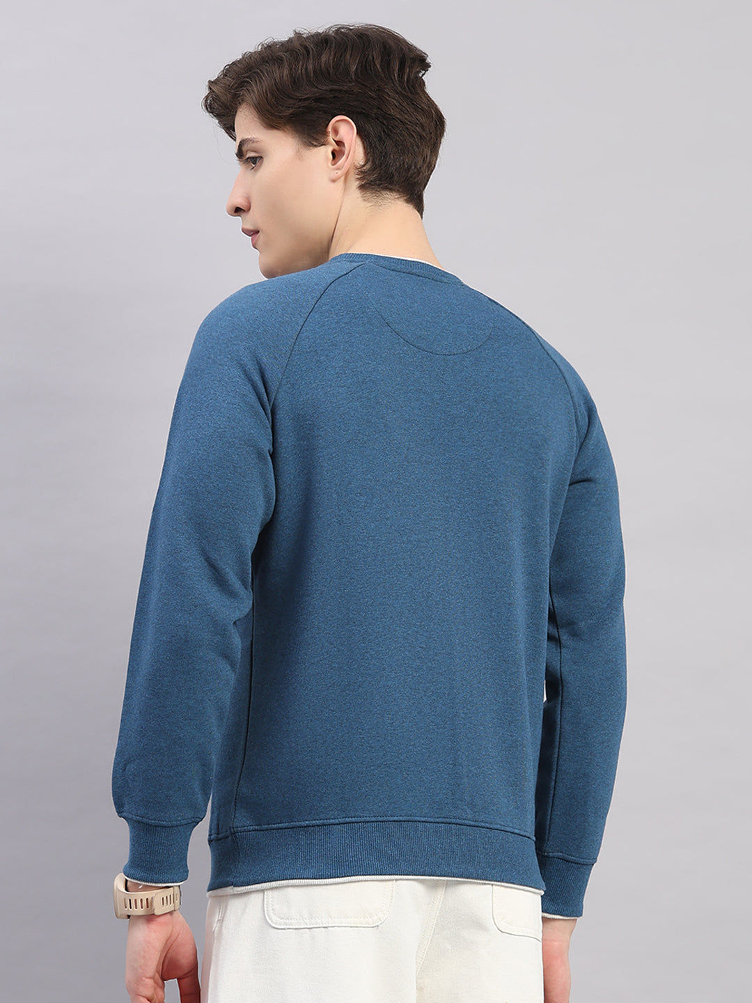 Men Blue Solid Round Neck Full Sleeve Sweatshirt