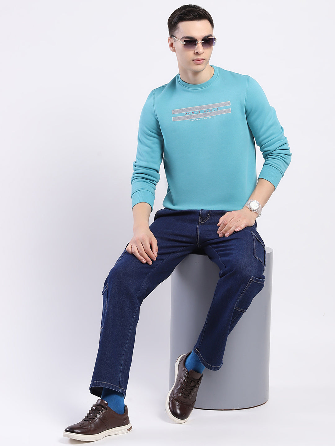Men Blue Solid Round Neck Full Sleeve Sweatshirt
